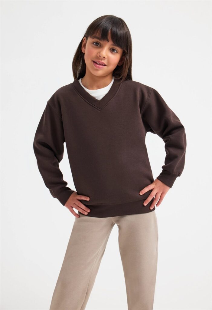 UC206 Uneek Childrens Classic V Neck Sweatshirt – Brown (model, front)