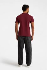 UC301 Uneek Classic T-Shirt – Maroon (model, back)