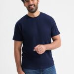 UC302 Uneek Heavyweight T-Shirt – Navy (model, front)