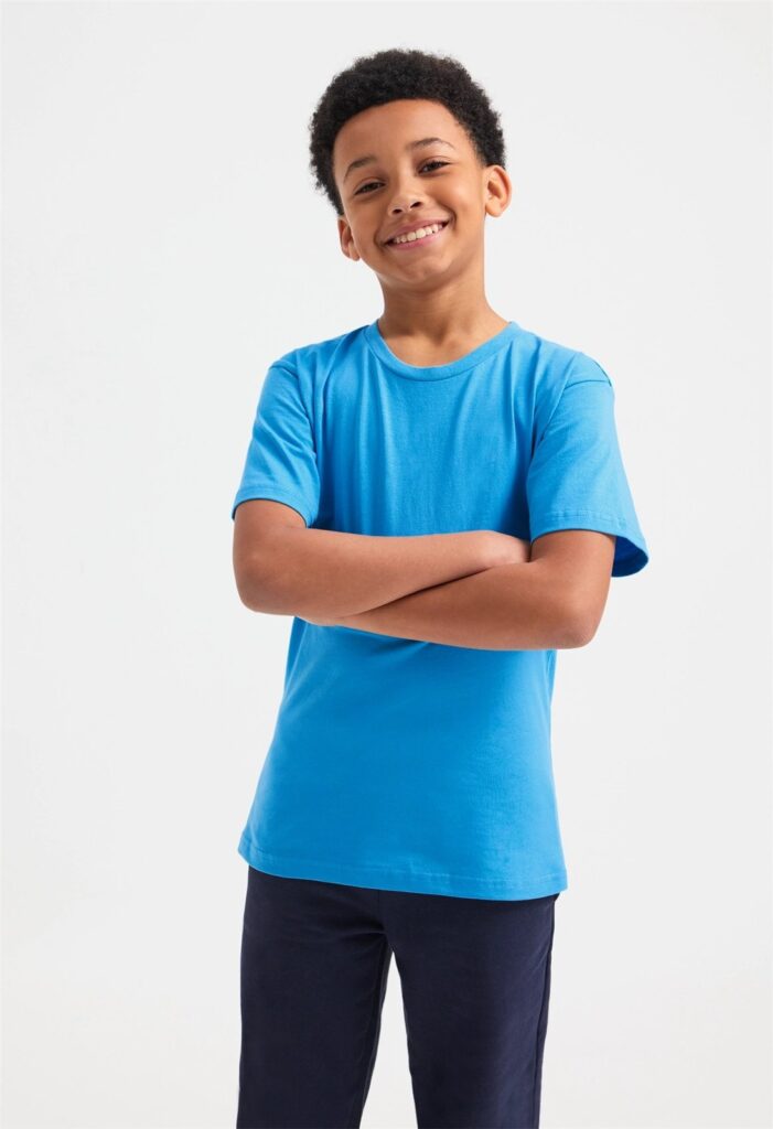 UC306 Uneek Childrens Classic T-Shirt – Sky Blue (model, front)